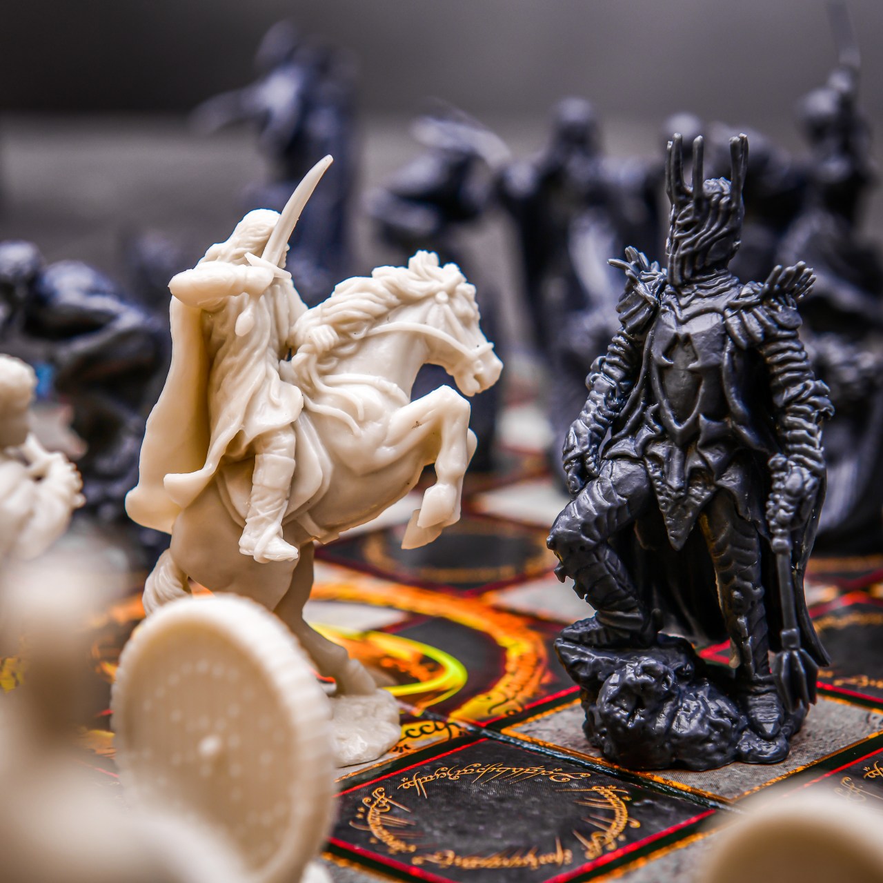 Výhodný set Šachy Pán Prstenů + Replika prstenu - Lord of the Rings Prsten moci