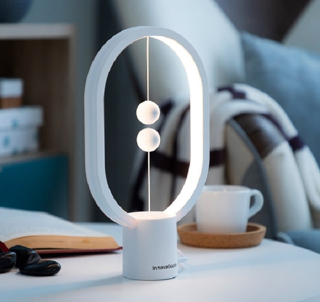 Balancující lampa s magnetickým spínačem magilum innovagoods (V0103345)
