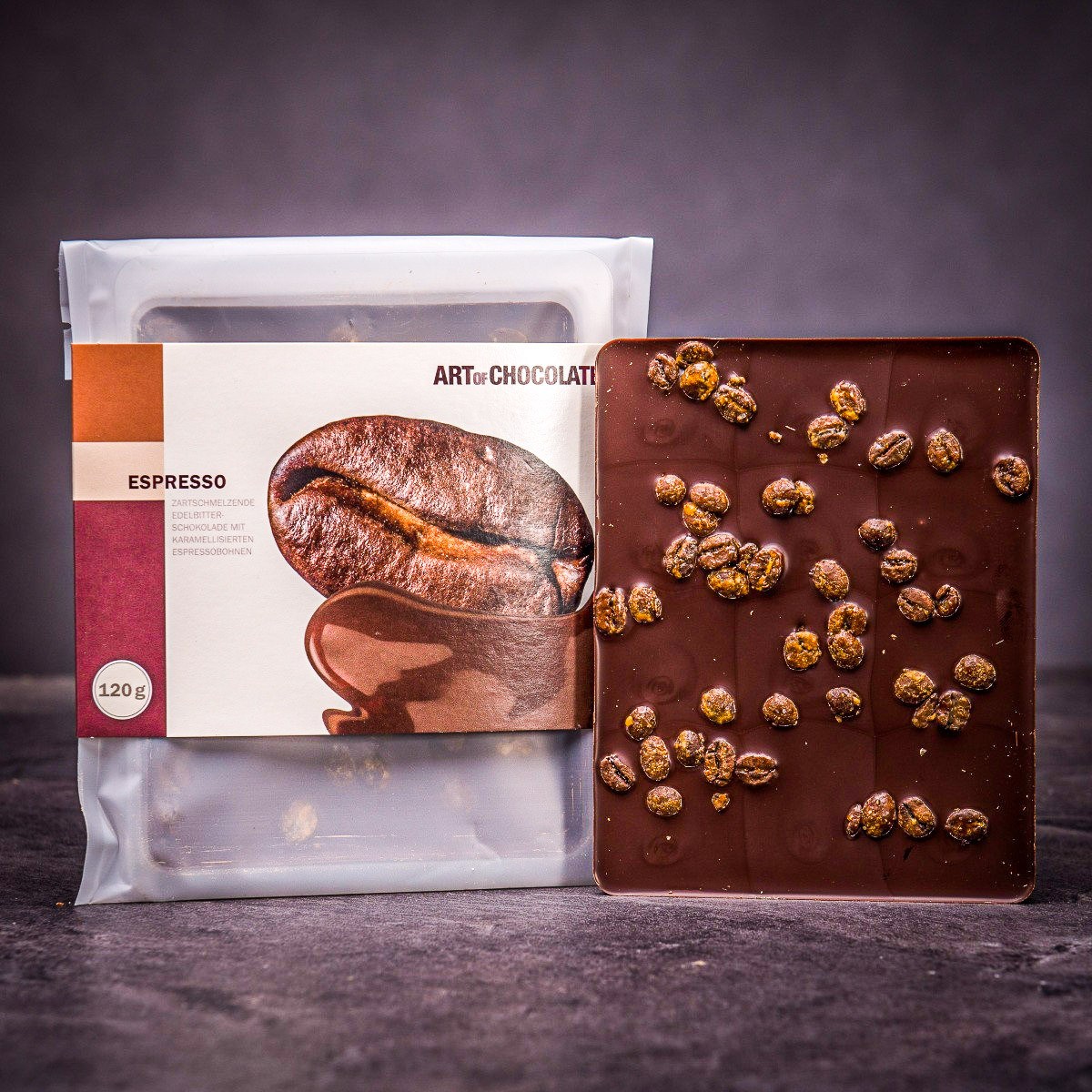 Lahodná čokoládová tabule Art of Chocolate s kávovými zrny
