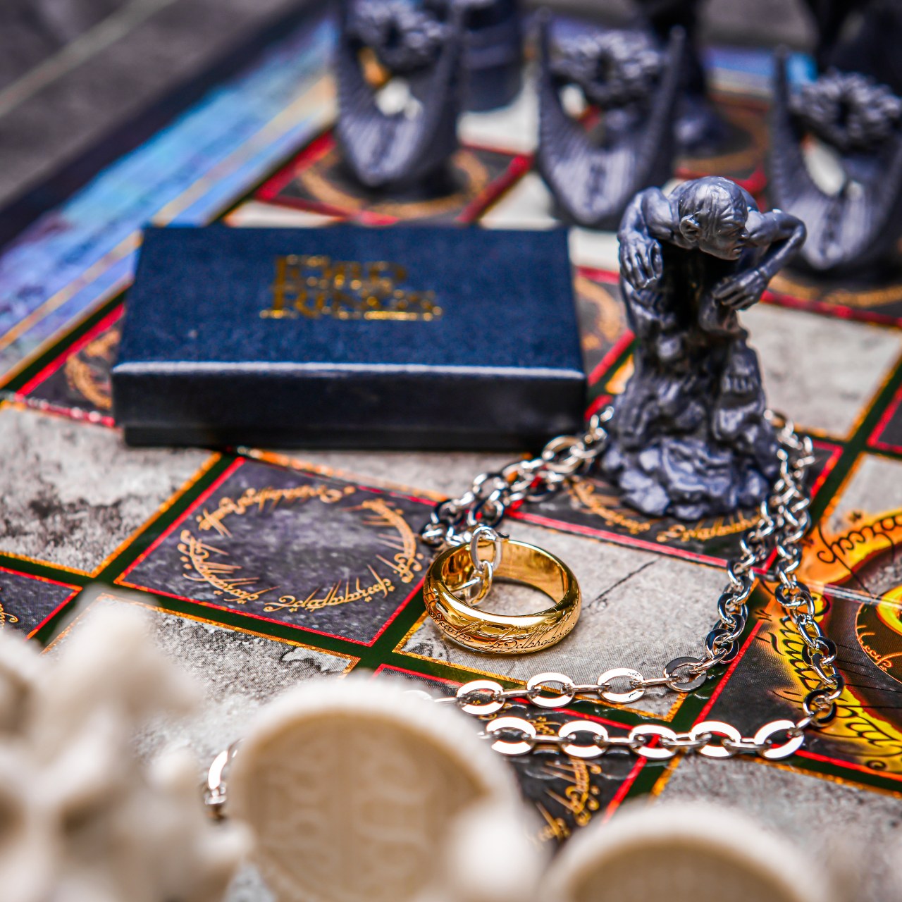 Výhodný set Šachy Pán Prstenů + Replika prstenu - Lord of the Rings Prsten moci