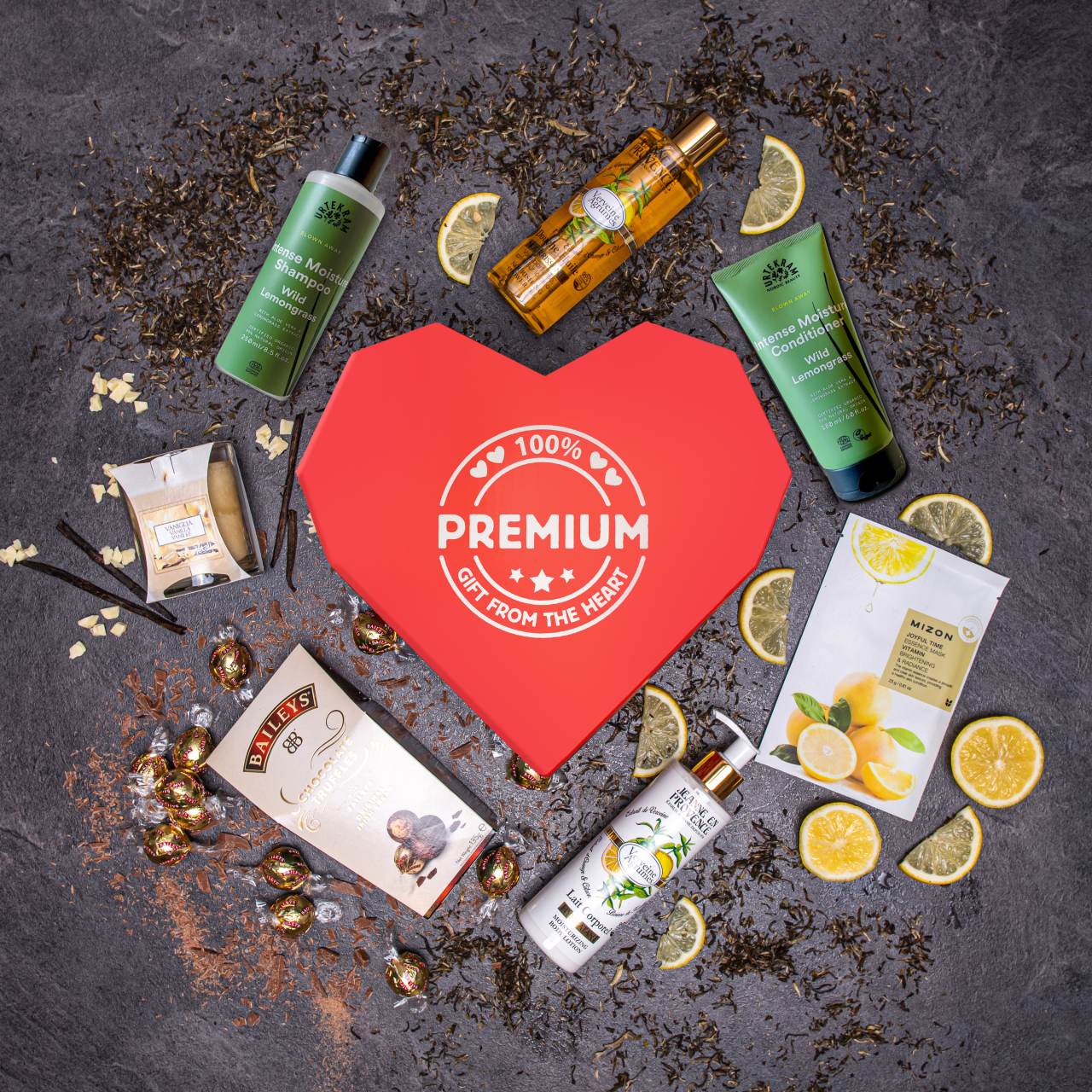 Loveboxeo plné kvalitní kosmetiky Verbena a Green Matcha