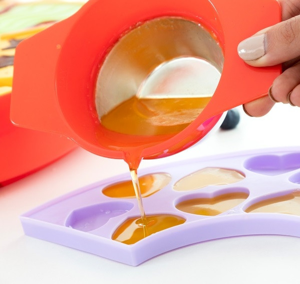 Stroj na želatinové bombóny a čokoládové fondue innovagoods (V0103367)