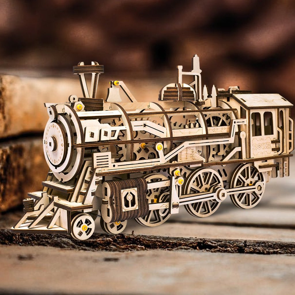 Dřevěný model lokomotivy