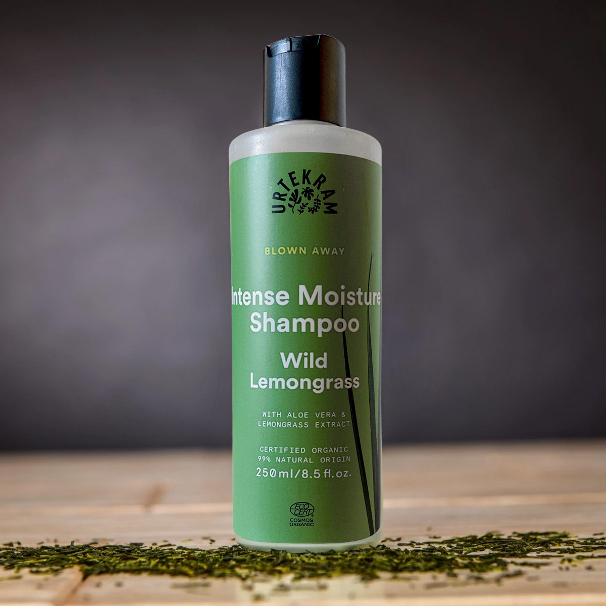 Loveboxeo plné kvalitní kosmetiky Verbena a Green Matcha