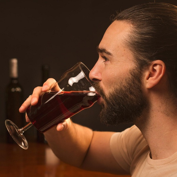 Pint-O-Wine Glass (1002062)