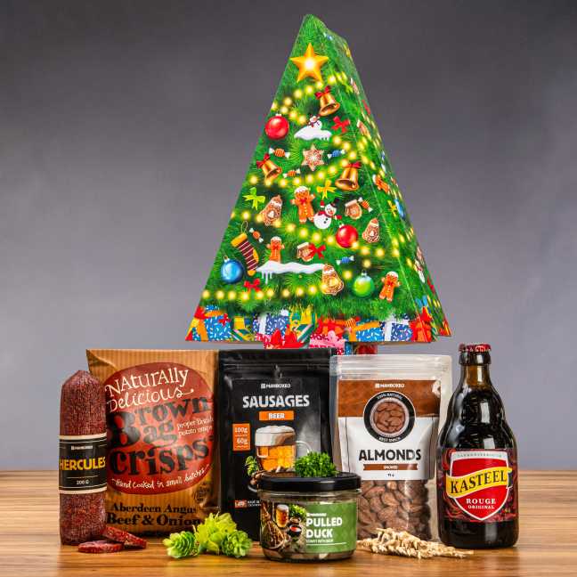 Weihnachtsbaum mit Bier und Fleisch
