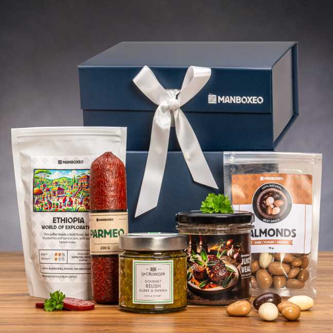 Giftboxeo Geschenkbox (royal blue) - Voller Köstlichkeiten