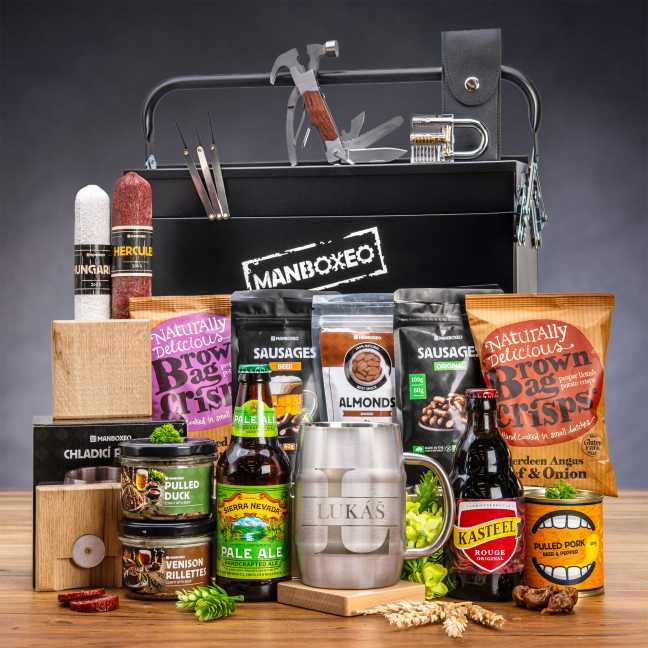 Toolboxeo mit Bier und Fleisch