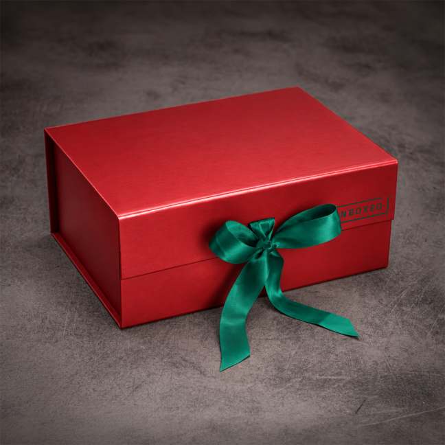 Leere Geschenkbox – Weihnachtsrot